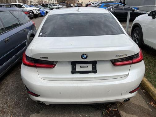 2021 BMW 330 xDrive