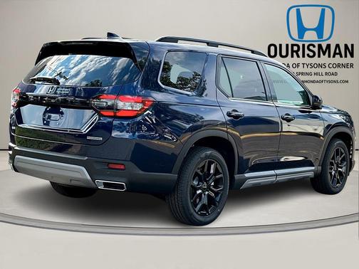 2025 Honda Pilot Touring 8-Passenger