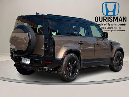 2025 Land Rover Defender 110 P400 X