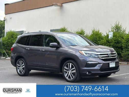 Modern Steel Metallic 2018 Honda Pilot Elite