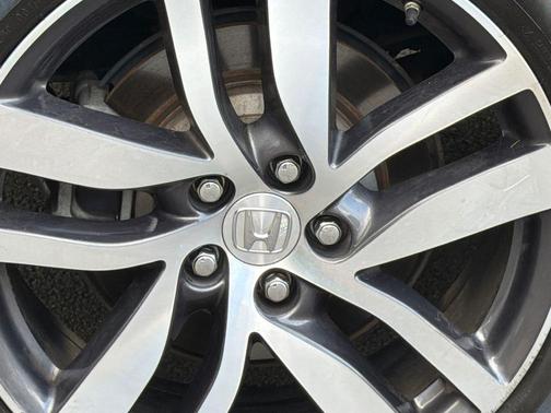 Modern Steel Metallic 2018 Honda Pilot Elite