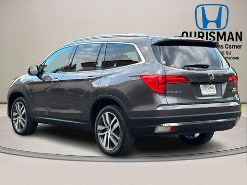 Modern Steel Metallic 2018 Honda Pilot Elite