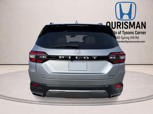 Silver Metallic 2026 Honda Pilot Touring 8-Passenger