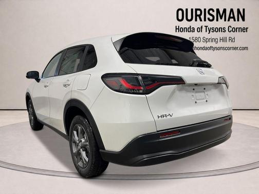 Platinum White 2027 Honda HR-V LX