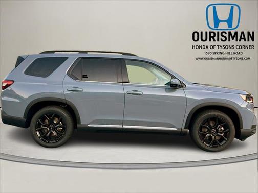 2025 Honda Pilot Touring 8-Passenger