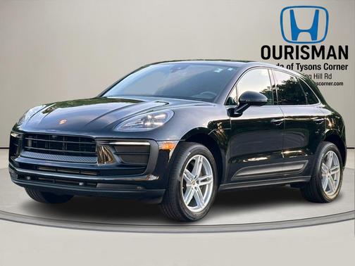 2022 Porsche Macan Base