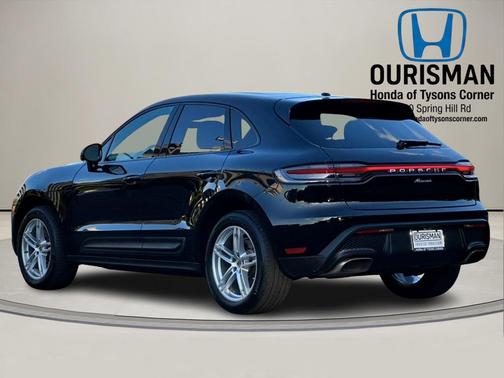 2022 Porsche Macan Base
