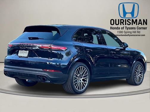 2023 Porsche Cayenne Platinum Edition