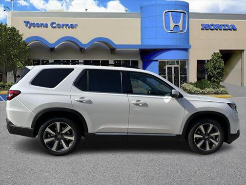 2025 Honda Pilot Touring 8-Passenger