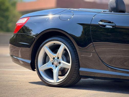 Black 2013 Mercedes-Benz SL-Class SL 550