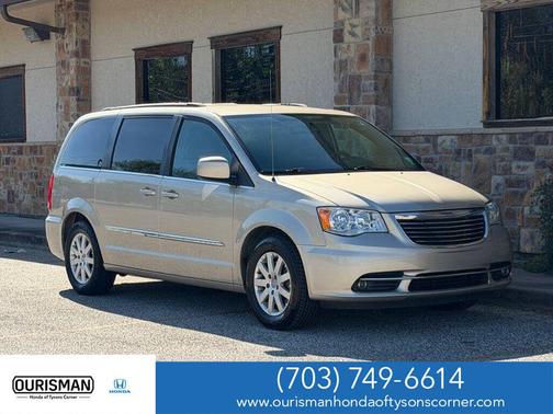 2015 Chrysler Town & Country Touring