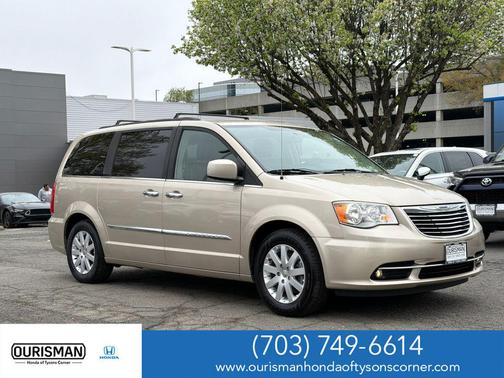 2015 Chrysler Town & Country Touring