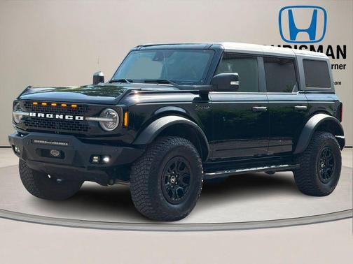 SHADOW BLACK 2023 Ford Bronco Wildtrak