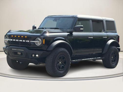 SHADOW BLACK 2023 Ford Bronco Wildtrak