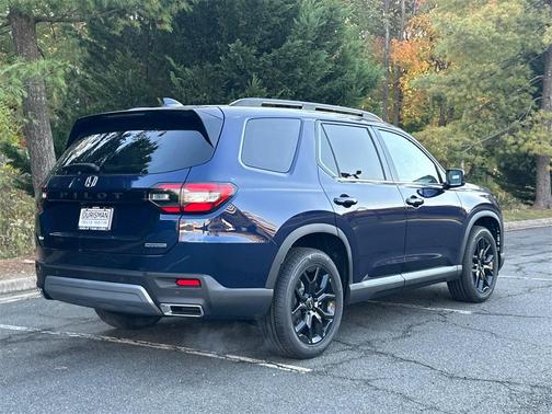 2025 Honda Pilot Touring 8-Passenger