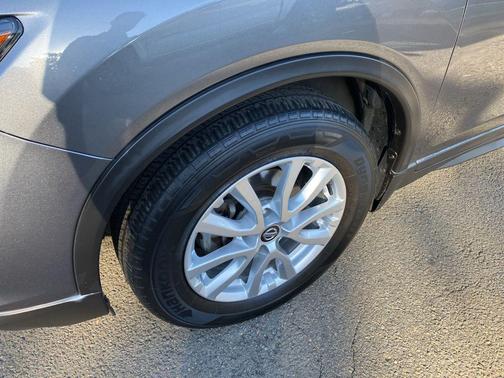 Gun Metallic 2019 Nissan Rogue S
