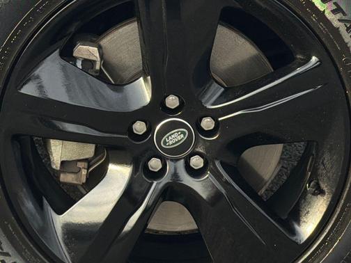 2025 Land Rover Range Rover Velar P250 SE R-Dynamic