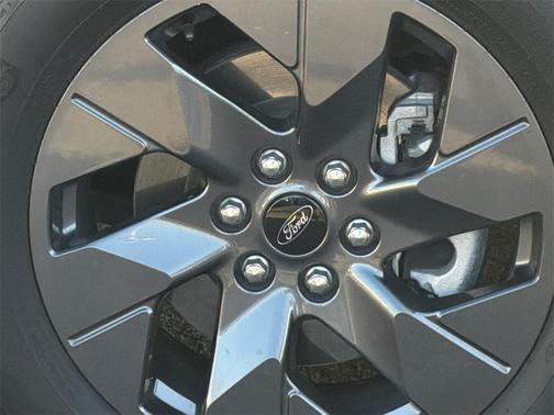 2023 Ford F-150 Lightning LARIAT