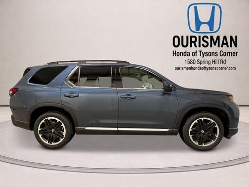 Smoke 2026 Honda Pilot Touring 8-Passenger