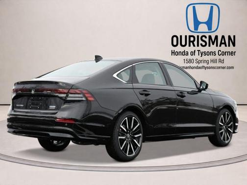Crystal Black Pearl 2026 Honda Accord Hybrid Touring