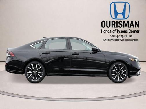 Crystal Black Pearl 2026 Honda Accord Hybrid Touring