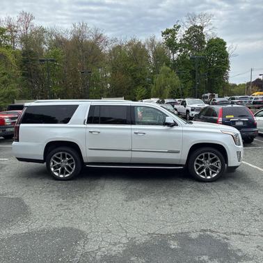 Crystal White Tricoat 2019 Cadillac Escalade ESV Premium Luxury