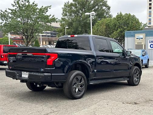 2023 Ford F-150 Lightning LARIAT