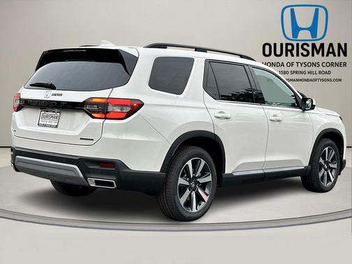 2025 Honda Pilot Touring 8-Passenger