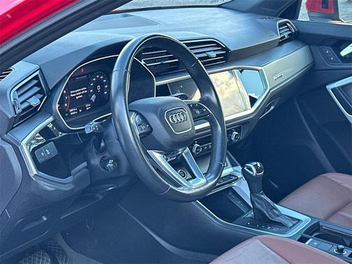 2023 Audi Q3 Premium 45 TFSI S line quattro Tiptronic