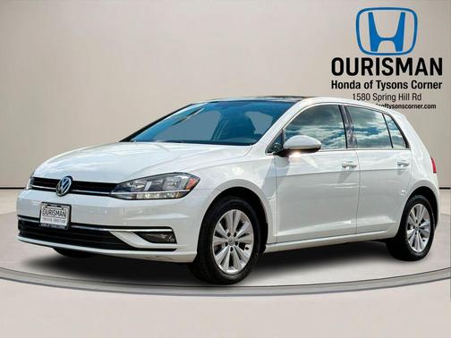 Pure White 2018 Volkswagen Golf TSI SE