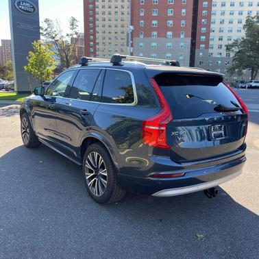 2022 Volvo XC90 T6 Momentum