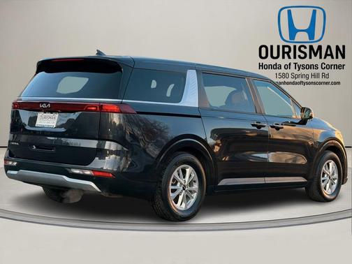 2023 Kia Carnival LX