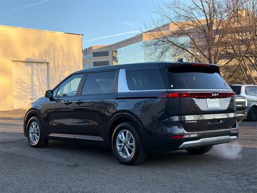 2023 Kia Carnival LX