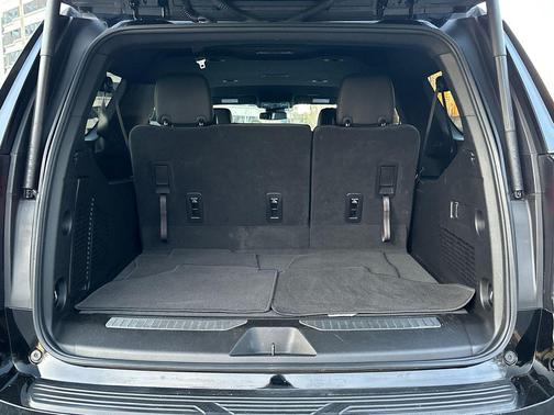 Black 2025 Chevrolet Suburban 4WD Z71