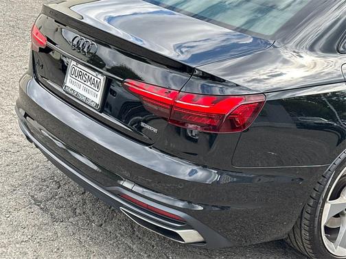 2022 Audi A4 45 S line Premium Plus
