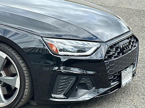 2022 Audi A4 45 S line Premium Plus