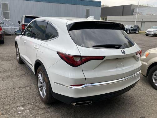 Platinum White Pearl 2023 Acura MDX Standard