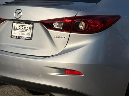 Sonic Silver Metallic 2017 Mazda Mazda3 Sport