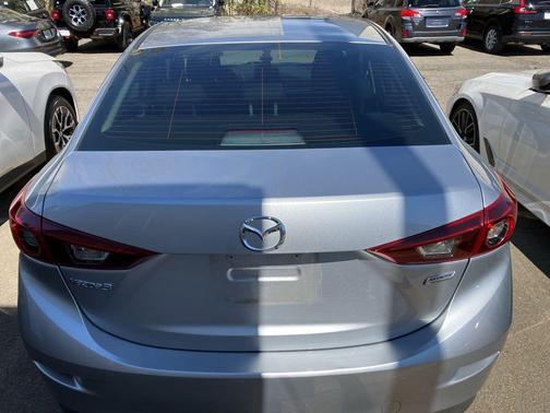 Sonic Silver Metallic 2017 Mazda Mazda3 Sport