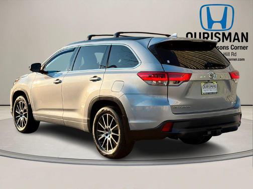 2017 Toyota Highlander SE