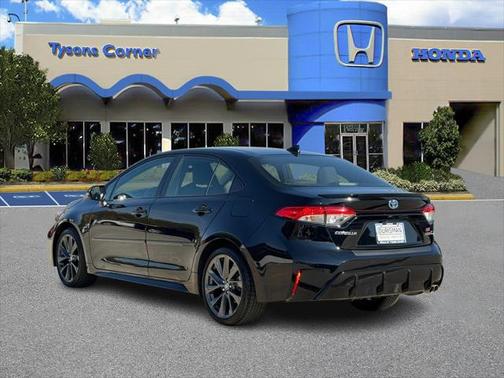 2024 Toyota Corolla Hybrid SE