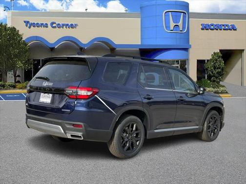 2025 Honda Pilot Touring 8-Passenger