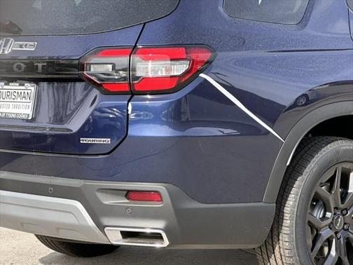 2025 Honda Pilot Touring 8-Passenger