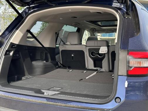 2025 Honda Pilot Touring 8-Passenger