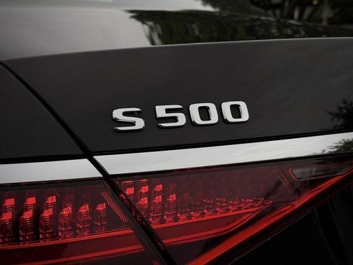 Obsidian Black 2022 Mercedes-Benz S-Class 4MATIC
