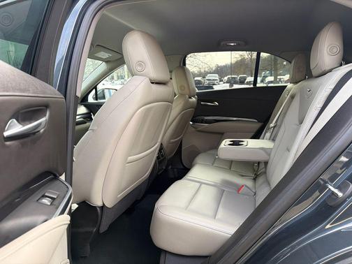 2021 Cadillac XT4 Luxury