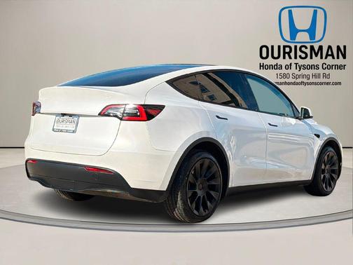 2023 Tesla Model Y Long Range Dual Motor All-Wheel Drive