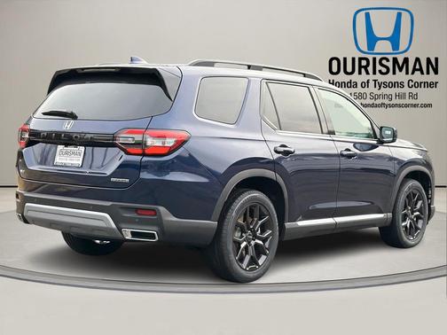 2025 Honda Pilot Touring 8-Passenger