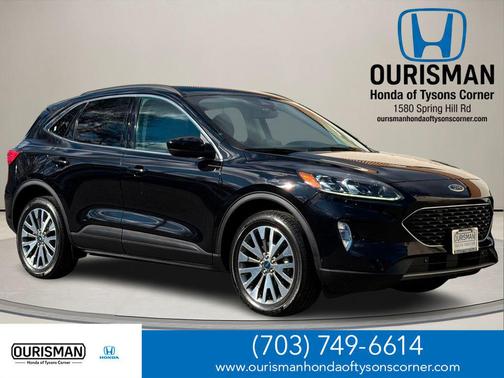 2022 Ford Escape Titanium