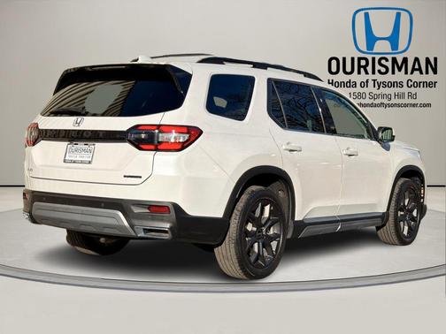 2024 Honda Pilot Touring 8-Passenger